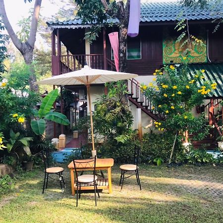 Golden Triangle Palace Hotel Chiang Rai Bagian luar foto